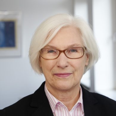 Essen mit Vortrag: Dr. Irmgard Schwaetzer spricht über die Reformation als Aufbruch in die Moderne